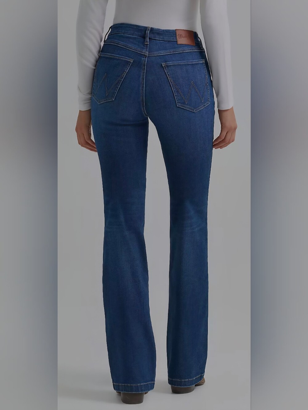 WRANGLER BESPOKE BOOTCUT JEANS, 34 X 34" NEW